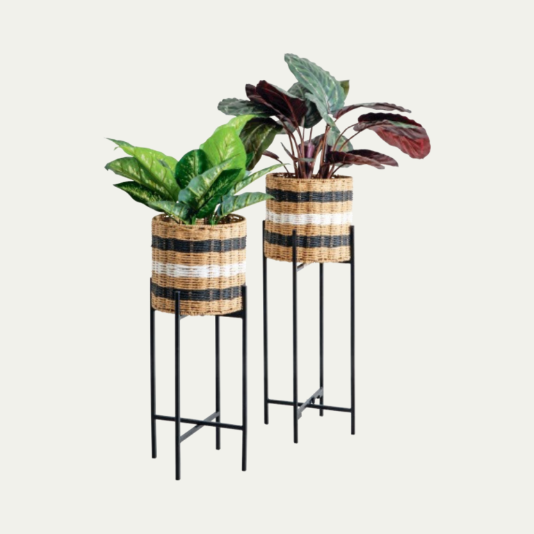 Archer planter on stand by Muse